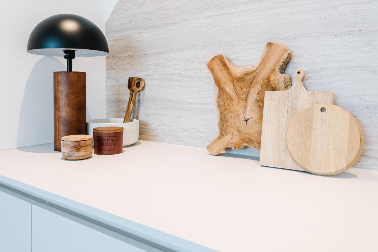 Exklusive Design Appartement Creme De La Creme Neubau Пфунгщад Екстериор снимка
